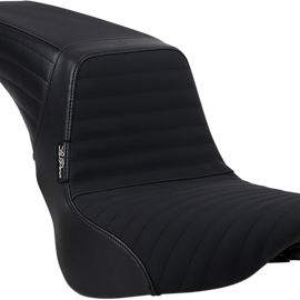 Kickflip Seat - Pleated Grip - Softail '18+714