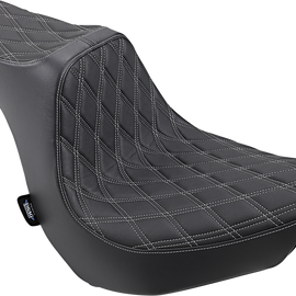 Predator III Seat - Diamond - Silver Thread - Vinyl